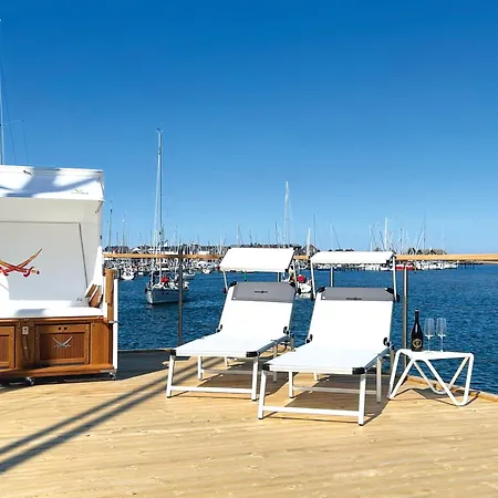 Stern V - Stern Hausboot *