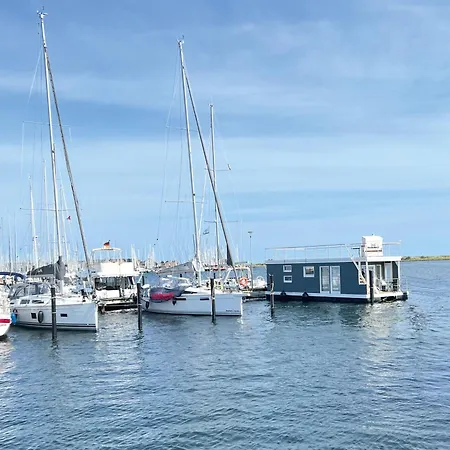 Stern V - Stern Hausboot