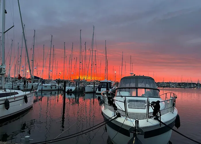 Stern V - Stern Hausboot Ferienhaus Heiligenhafen